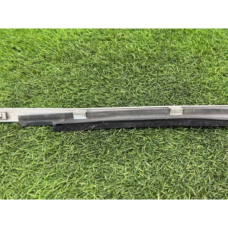 Молдинг стекла (кузов и элементы) BMW 3-series E30 M21d24 51221906254