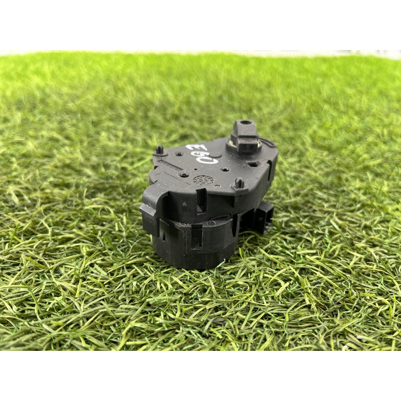 Привод заслонки отопителя (отопление и кондиционирование) BMW 5-series E60 M54b30 64116930298