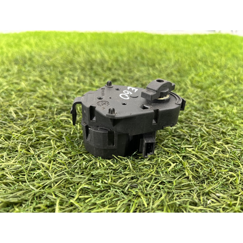 Привод заслонки отопителя (отопление и кондиционирование) BMW 5-series E60 M54b30 64116930298