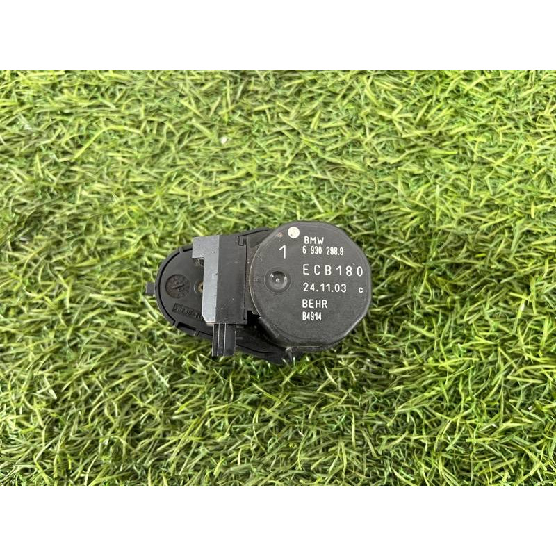 Привод заслонки отопителя (отопление и кондиционирование) BMW 5-series E60 M54b30 64116930298