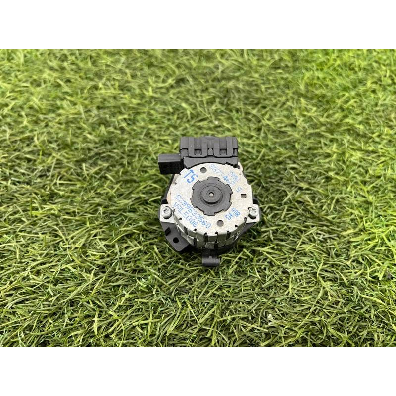 Привод заслонки отопителя (отопление и кондиционирование) BMW 5-series E39 64118377462