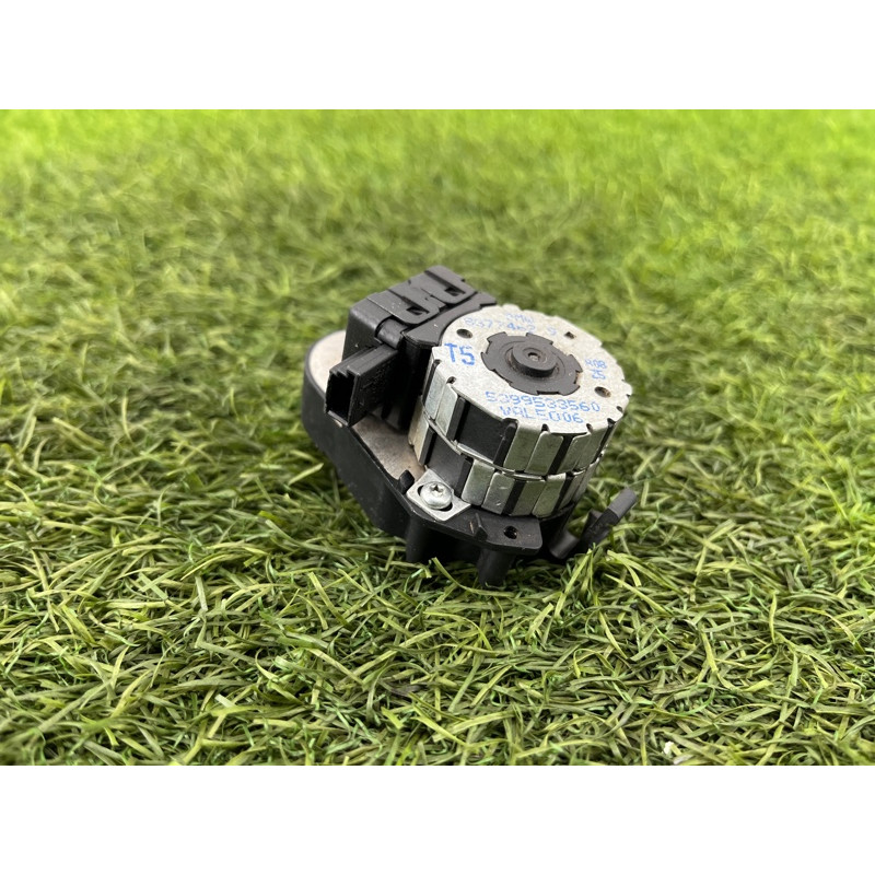 Привод заслонки отопителя (отопление и кондиционирование) BMW 5-series E39 64118377462