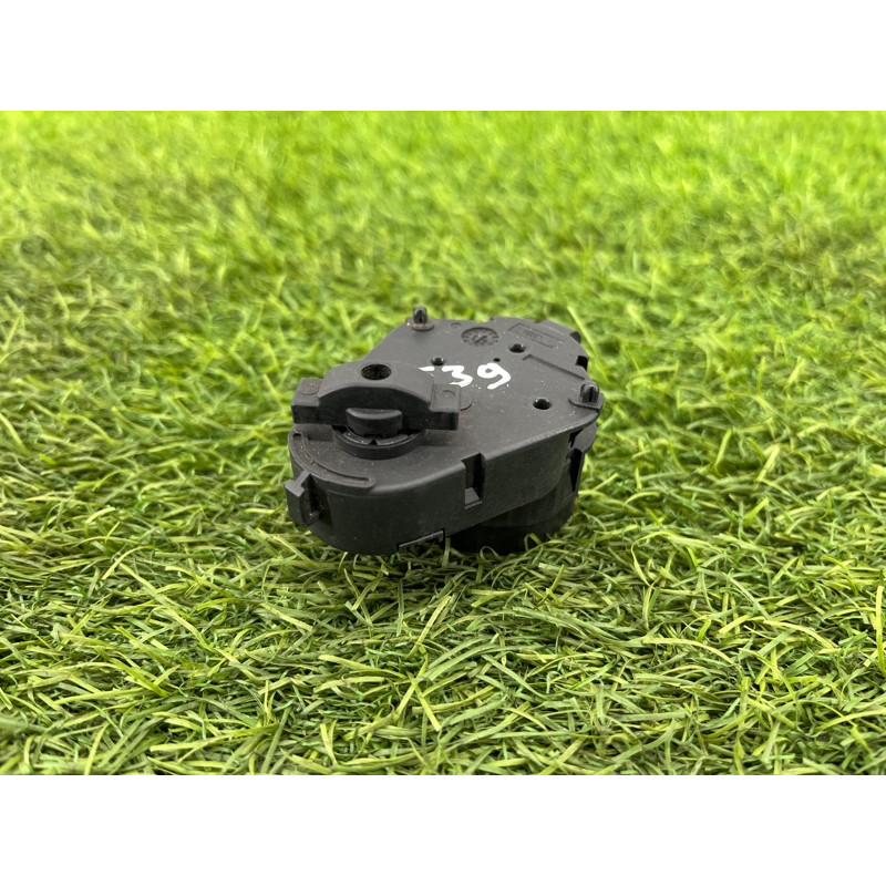 Привод заслонки отопителя (отопление и кондиционирование) BMW 5-series E39 64116917944