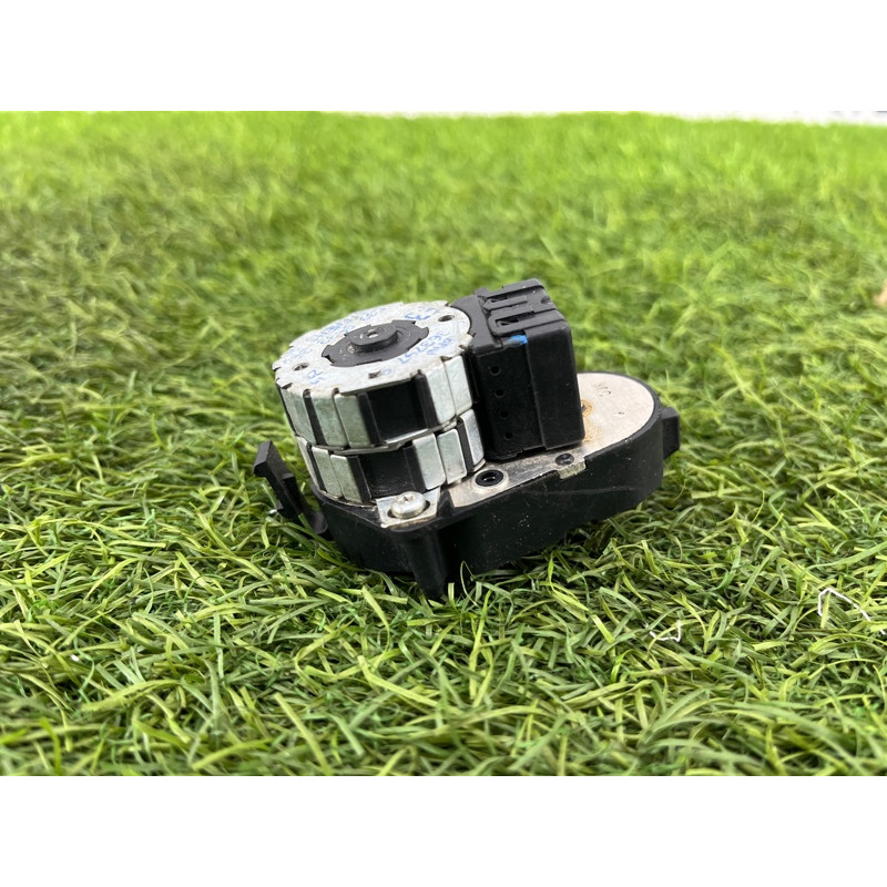 Привод заслонки отопителя (отопление и кондиционирование) BMW 5-series E39 64118363797