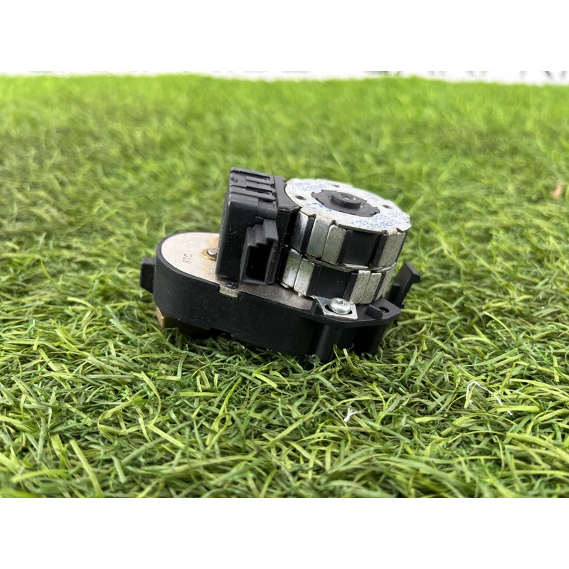 Привод заслонки отопителя (отопление и кондиционирование) BMW 5-series E39 64118363797