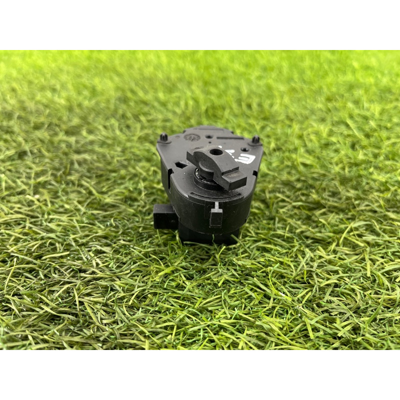 Привод заслонки отопителя (отопление и кондиционирование) BMW 5-series E39 64116902698