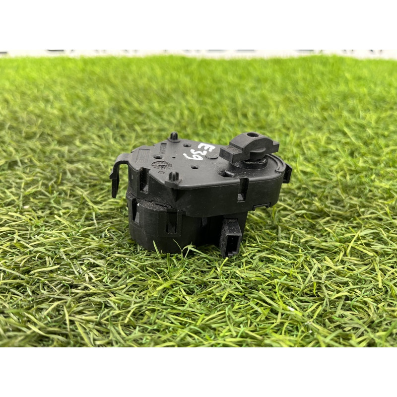 Привод заслонки отопителя (отопление и кондиционирование) BMW 5-series E39 64116902698