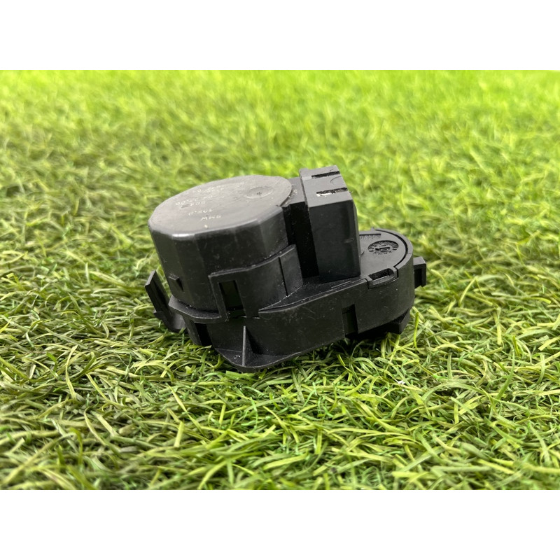 Привод заслонки отопителя (отопление и кондиционирование) BMW 5-series E39 64116902698