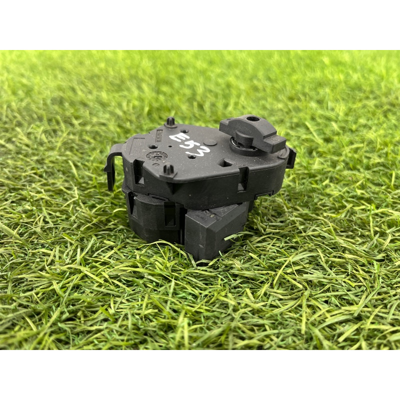 Привод заслонки отопителя (отопление и кондиционирование) BMW X5 E53 M57d30 64116900262