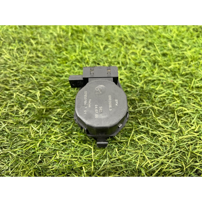 Привод заслонки отопителя (отопление и кондиционирование) BMW X5 E53 M57d30 64116902696