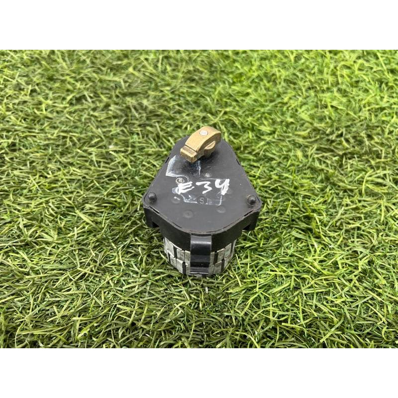 Привод заслонки отопителя (отопление и кондиционирование) BMW 5-series E34 0132800002