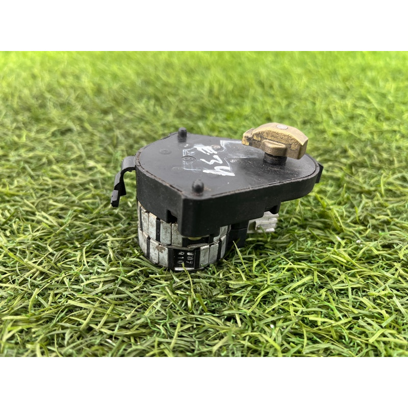 Привод заслонки отопителя (отопление и кондиционирование) BMW 5-series E34 0132800002