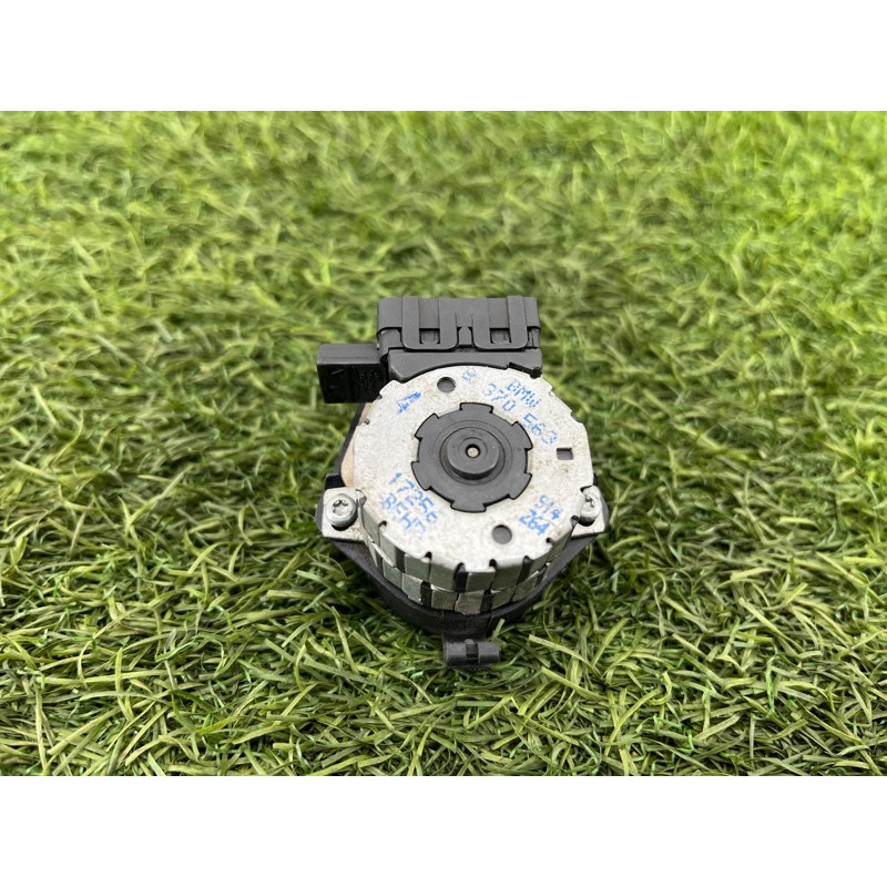 Привод заслонки отопителя (отопление и кондиционирование) BMW 3-series E46 64118370563