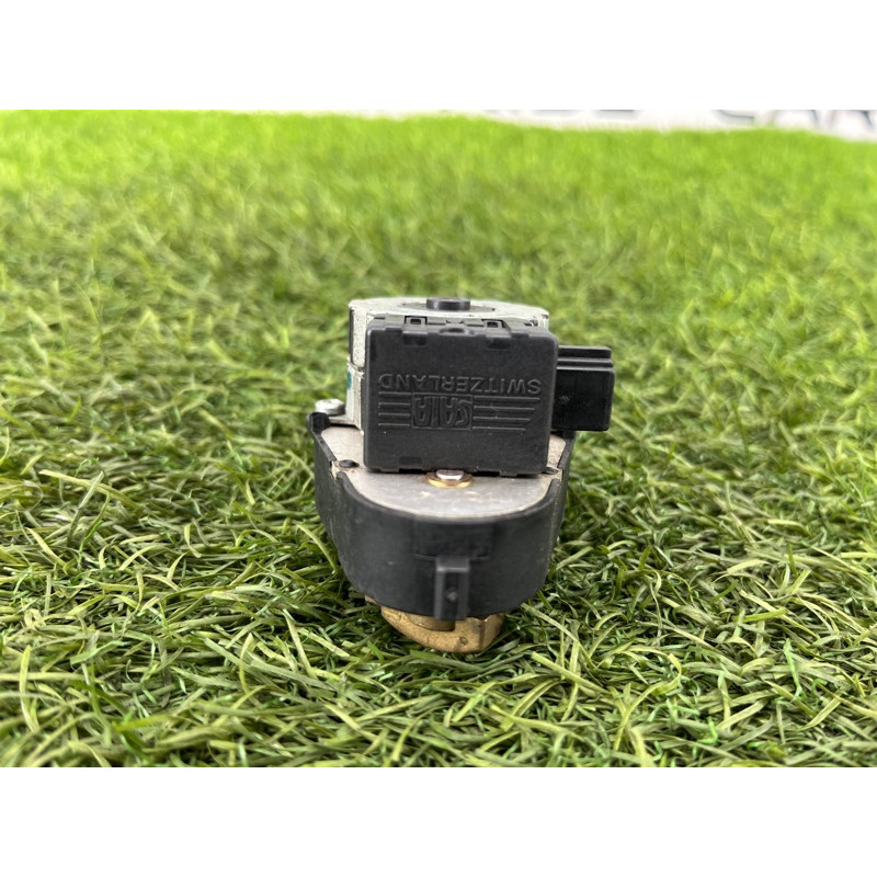 Привод заслонки отопителя (отопление и кондиционирование) BMW 3-series E46 64118370563