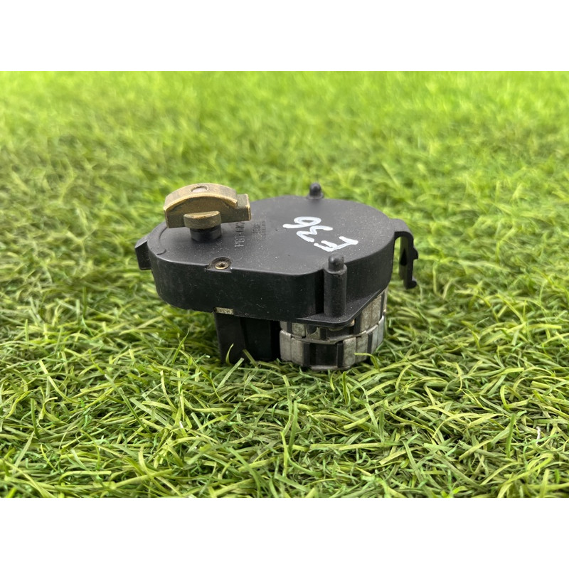 Привод заслонки отопителя (отопление и кондиционирование) BMW 3-series E36 61118362927