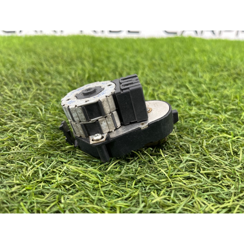 Привод заслонки отопителя (отопление и кондиционирование) BMW 3-series E36 61118362927