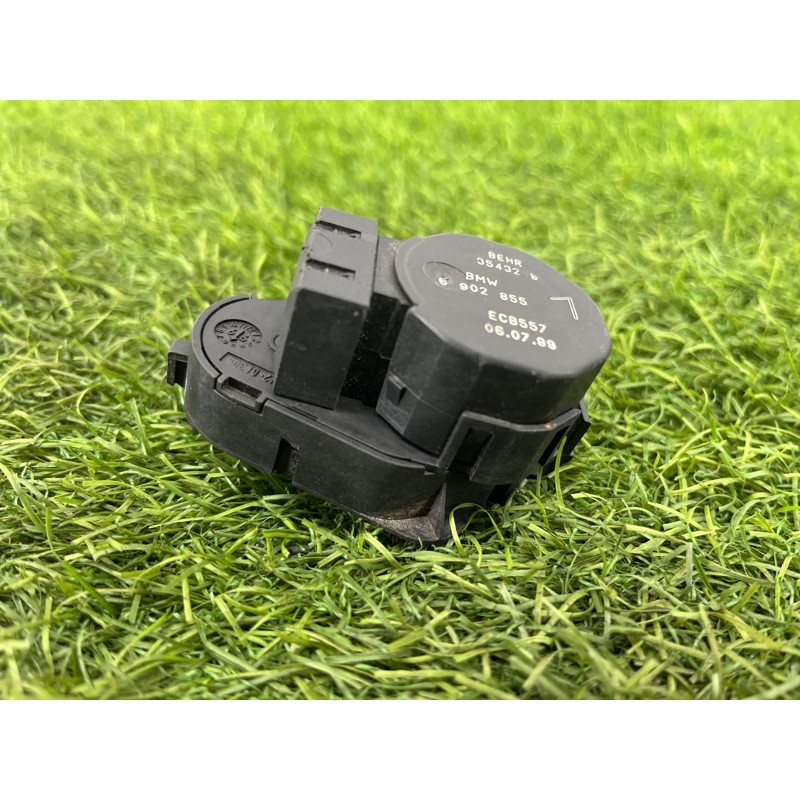 Привод заслонки отопителя (отопление и кондиционирование) BMW 3-series E46 64116902855