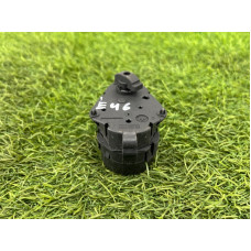 Привод заслонки отопителя