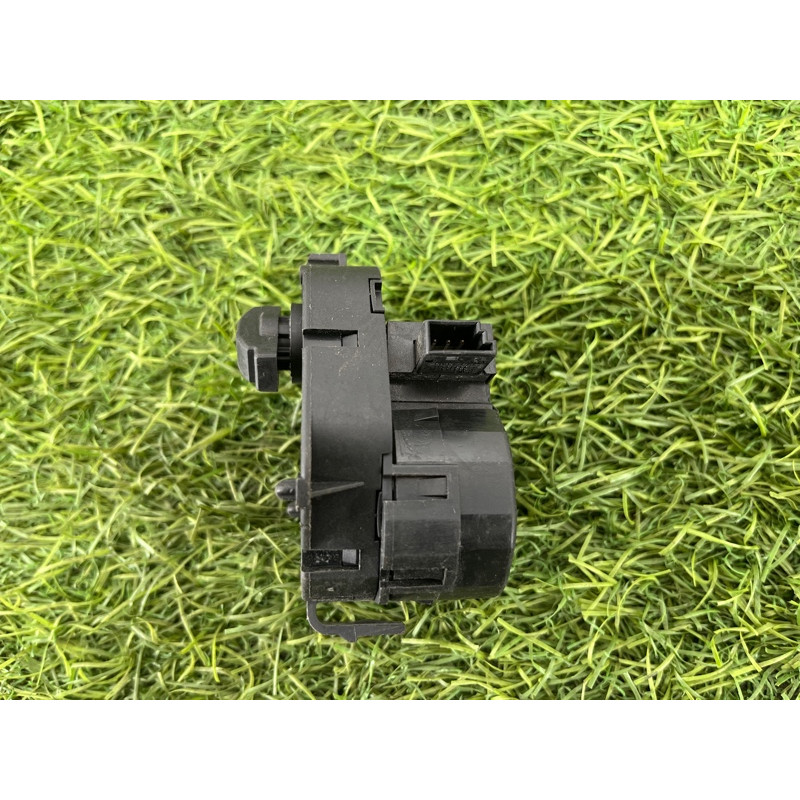 Привод заслонки отопителя (отопление и кондиционирование) BMW 3-series E46 64116902851