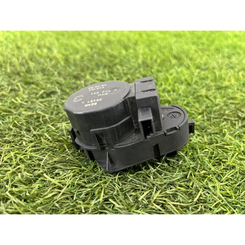 Привод заслонки отопителя (отопление и кондиционирование) BMW 3-series E46 64116902854