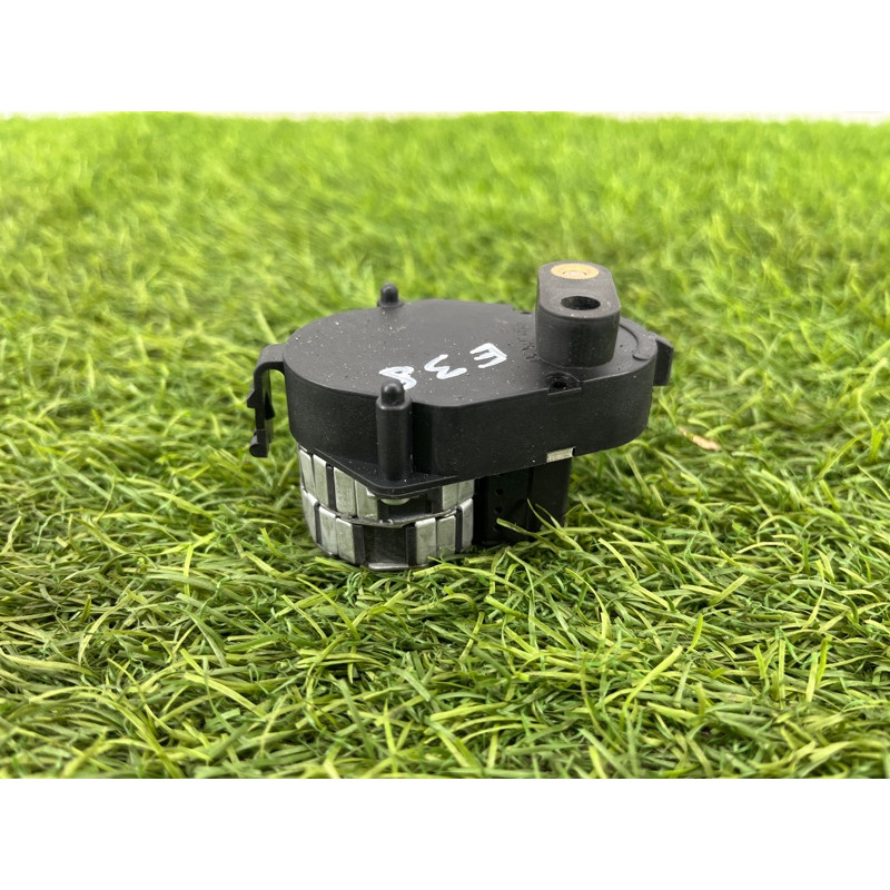 Привод заслонки отопителя (отопление и кондиционирование) BMW 7-series E38 1996 M60B40 64118391375