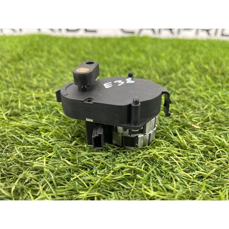 Привод заслонки отопителя (отопление и кондиционирование) BMW 7-series E38 1996 M60B40 64118391375