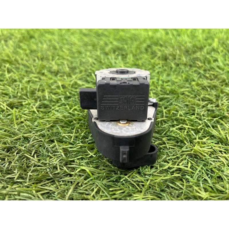 Привод заслонки отопителя (отопление и кондиционирование) BMW 7-series E38 1996 M60B40 64118391375