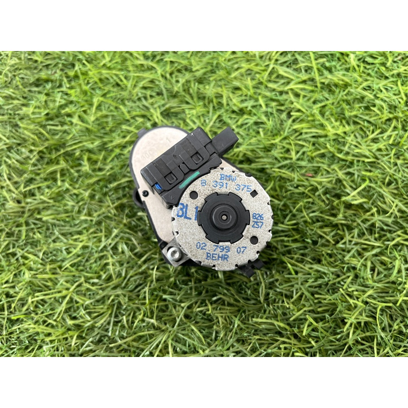 Привод заслонки отопителя (отопление и кондиционирование) BMW 7-series E38 1996 M60B40 64118391375
