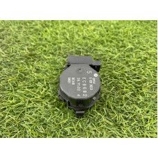 Привод заслонки отопителя