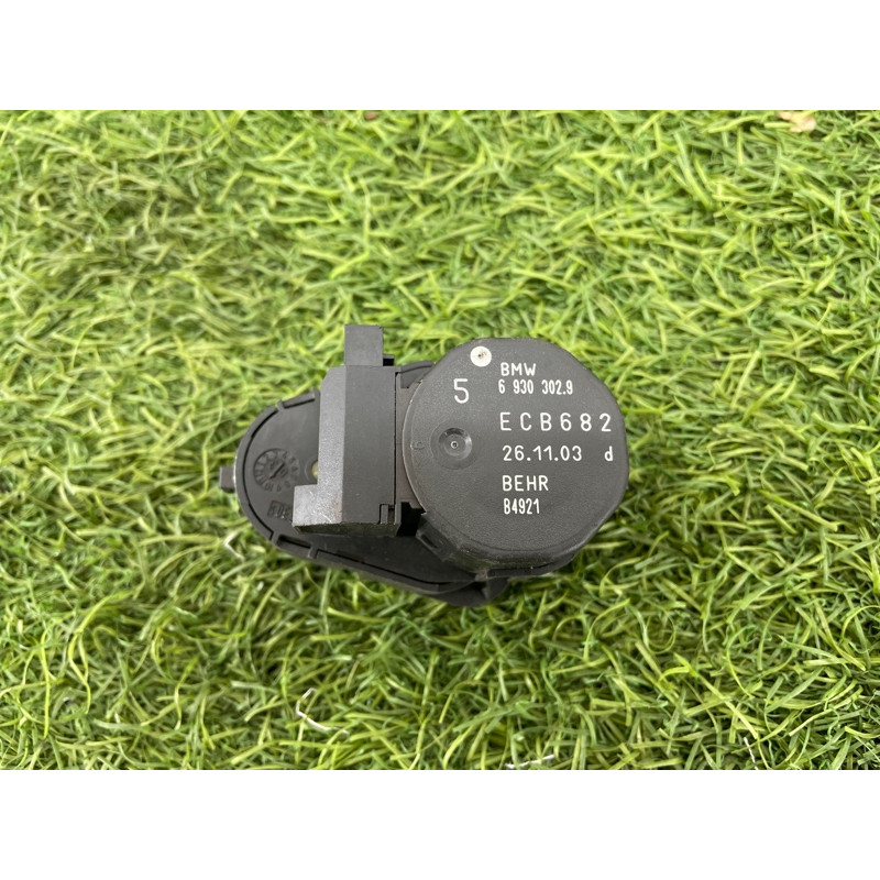 Привод заслонки отопителя (отопление и кондиционирование) BMW 5-series E60 2005 N52B25 64116930302