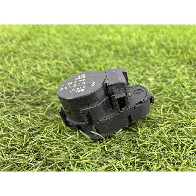 Привод заслонки отопителя (отопление и кондиционирование) BMW 3-series E46 2001 M54B30 64116912522