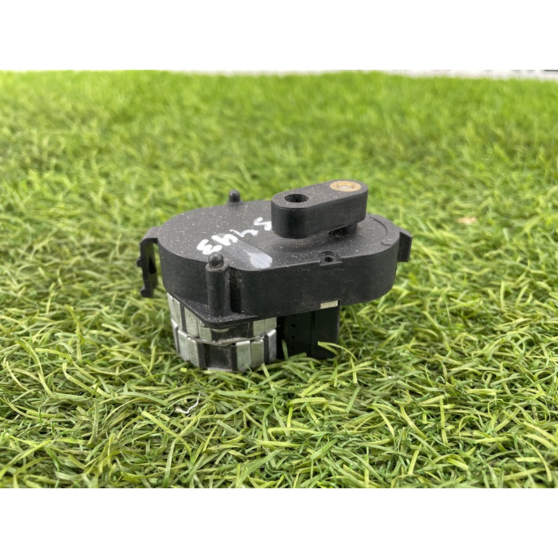 Привод заслонки отопителя (отопление и кондиционирование) BMW 7-series E38 64118391378