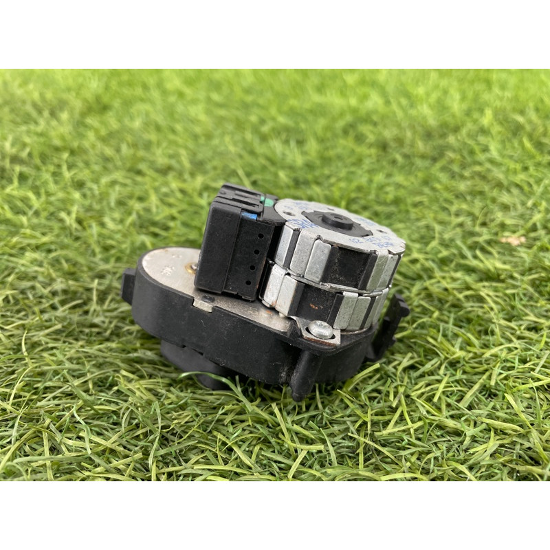 Привод заслонки отопителя (отопление и кондиционирование) BMW 7-series E38 64118391378