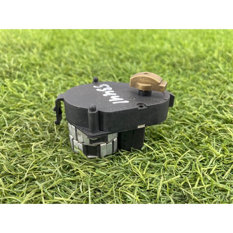 Привод заслонки отопителя (отопление и кондиционирование) BMW 7-series E38 64118391381