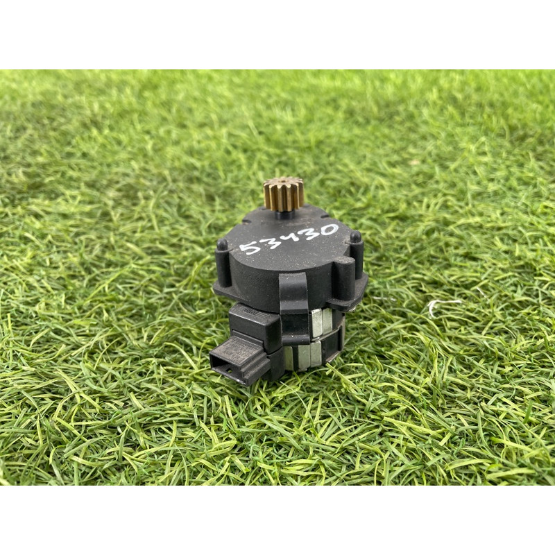 Привод заслонки отопителя (отопление и кондиционирование) BMW 7-series E38 64118390358