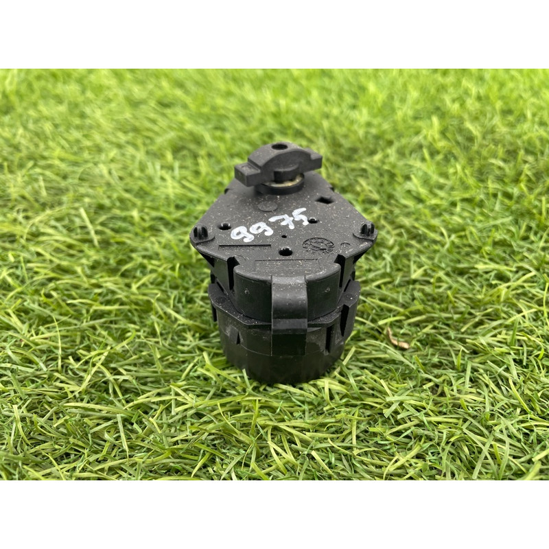 Привод заслонки отопителя (отопление и кондиционирование) BMW 5-series E60 2005 N52B25 64116930300