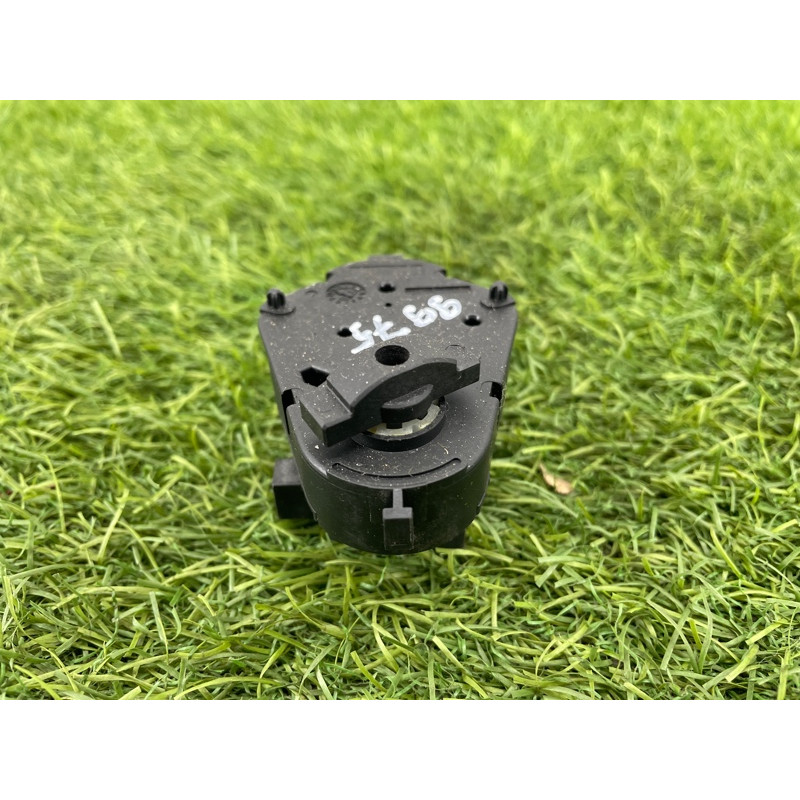 Привод заслонки отопителя (отопление и кондиционирование) BMW 5-series E60 2005 N52B25 64116930300