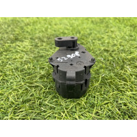 Привід заслонки обігрівача