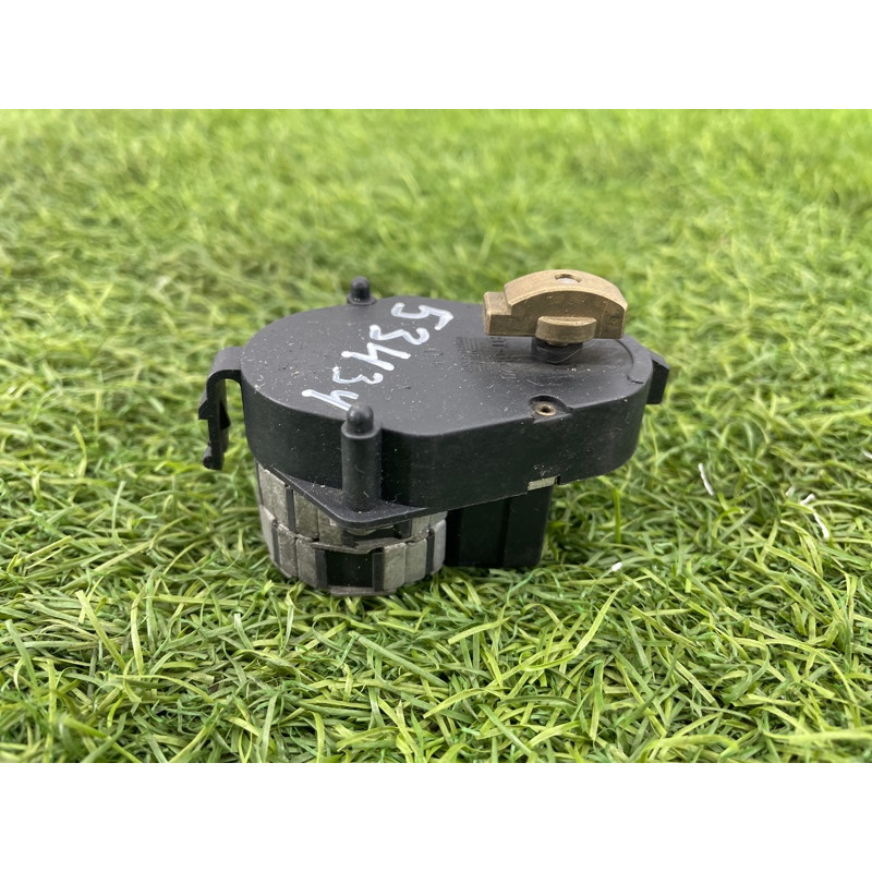 Привод заслонки отопителя (отопление и кондиционирование) BMW 3-series E36 64118391374