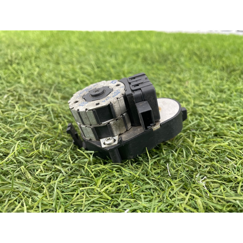 Привод заслонки отопителя (отопление и кондиционирование) BMW 3-series E36 64118391374