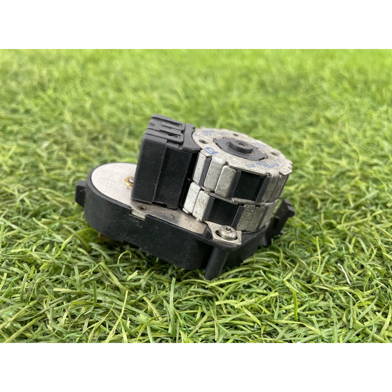 Привод заслонки отопителя (отопление и кондиционирование) BMW 3-series E36 64118391374