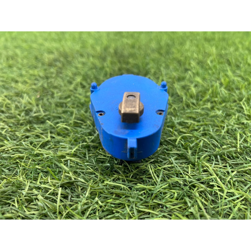 Привод заслонки отопителя (отопление и кондиционирование) BMW 5-series E34 64118364760