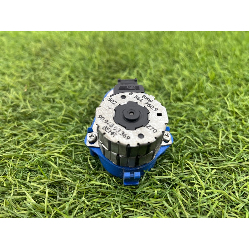 Привод заслонки отопителя (отопление и кондиционирование) BMW 5-series E34 64118364760