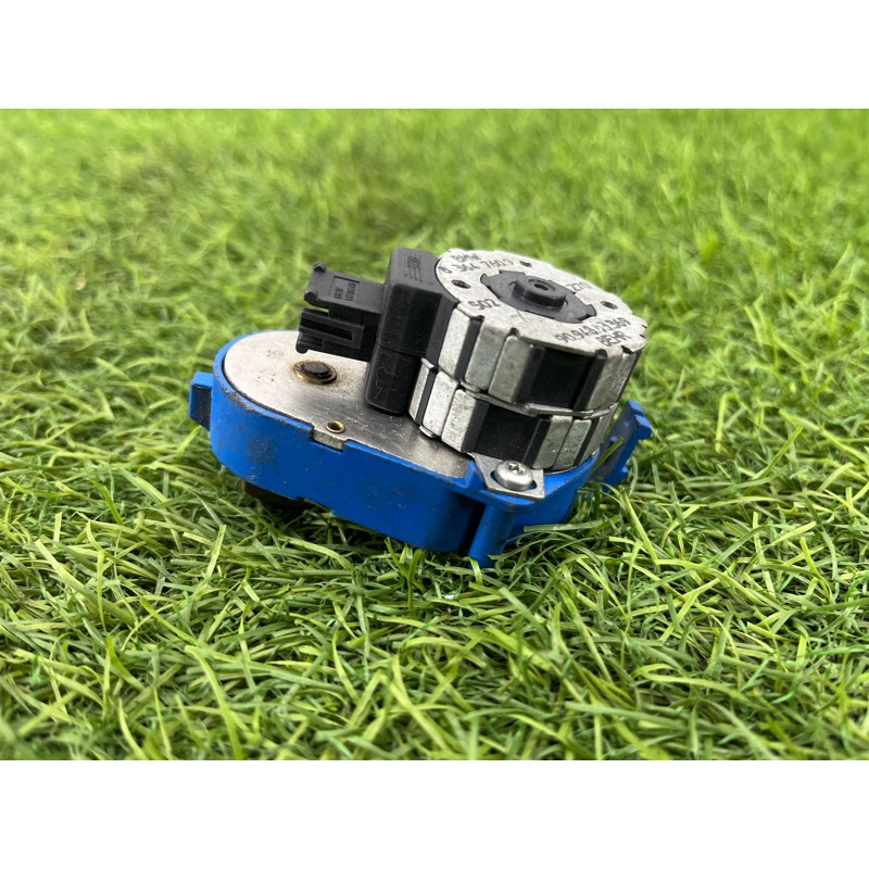 Привод заслонки отопителя (отопление и кондиционирование) BMW 5-series E34 64118364760