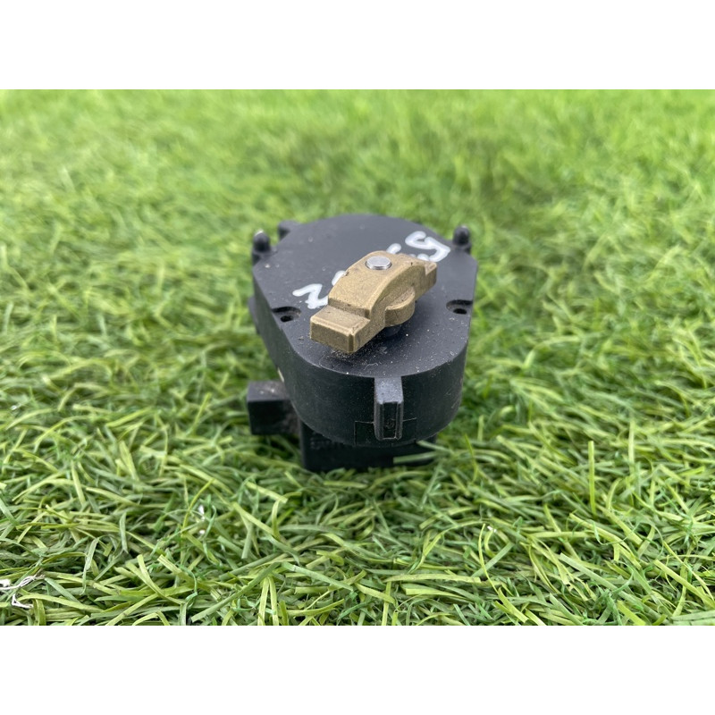 Привод заслонки отопителя (отопление и кондиционирование) BMW 5-series E39 64118363798