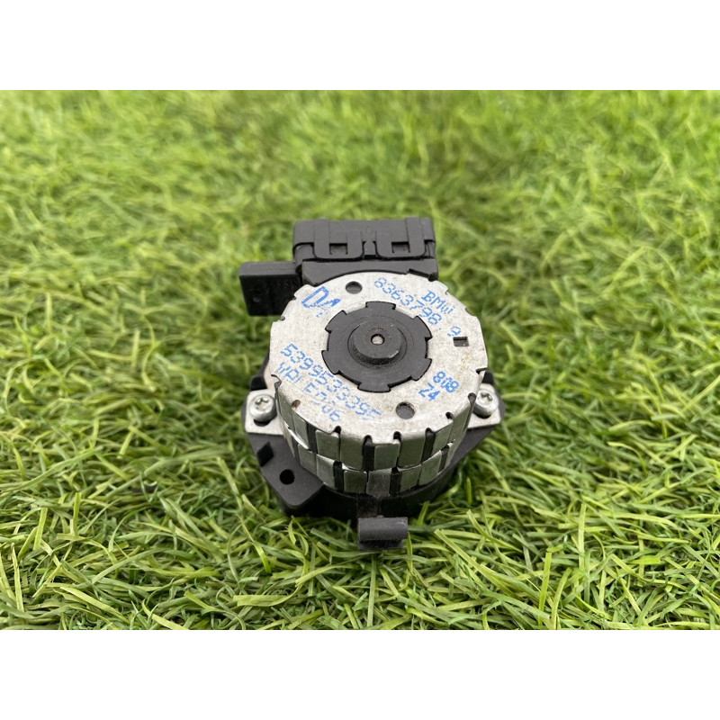 Привод заслонки отопителя (отопление и кондиционирование) BMW 5-series E39 64118363798