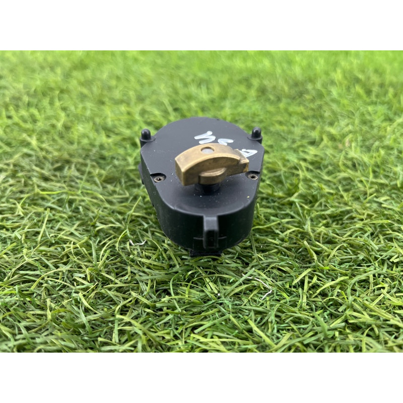 Привод заслонки отопителя (отопление и кондиционирование) BMW 5-series E34 64118364761