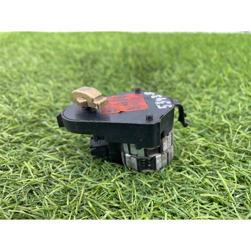 Привод заслонки отопителя (отопление и кондиционирование) BMW 7-series E32 64118350081