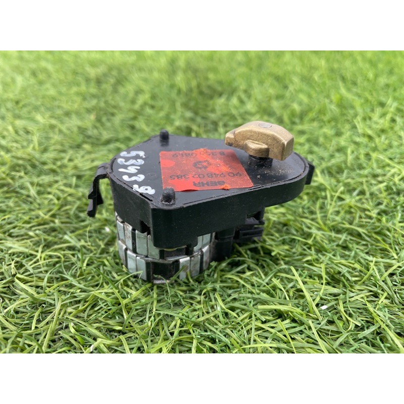 Привод заслонки отопителя (отопление и кондиционирование) BMW 7-series E32 64118350081