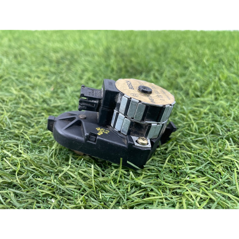 Привод заслонки отопителя (отопление и кондиционирование) BMW 5-series E34 64118350080